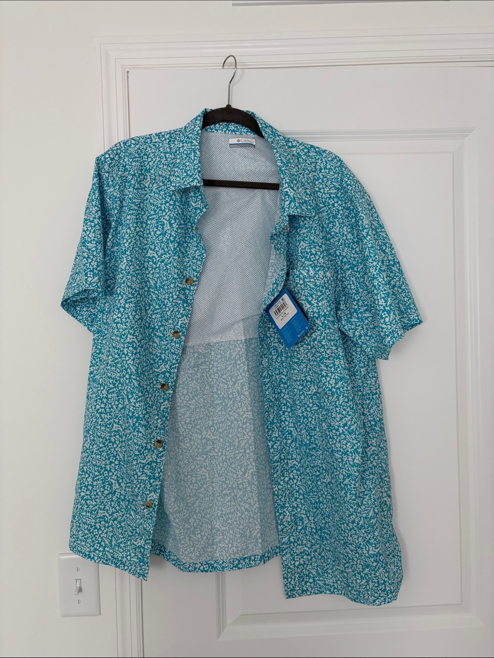 Columbia Turquoise Floral Short Sleeve Button-Up Shirt